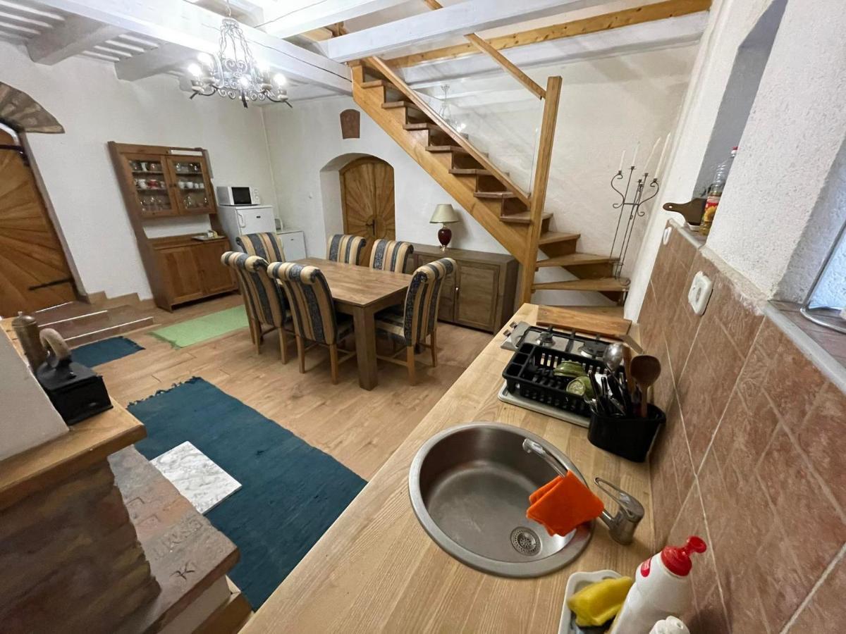 Borospince Vendeghaz Villa Pecsely ภายนอก รูปภาพ