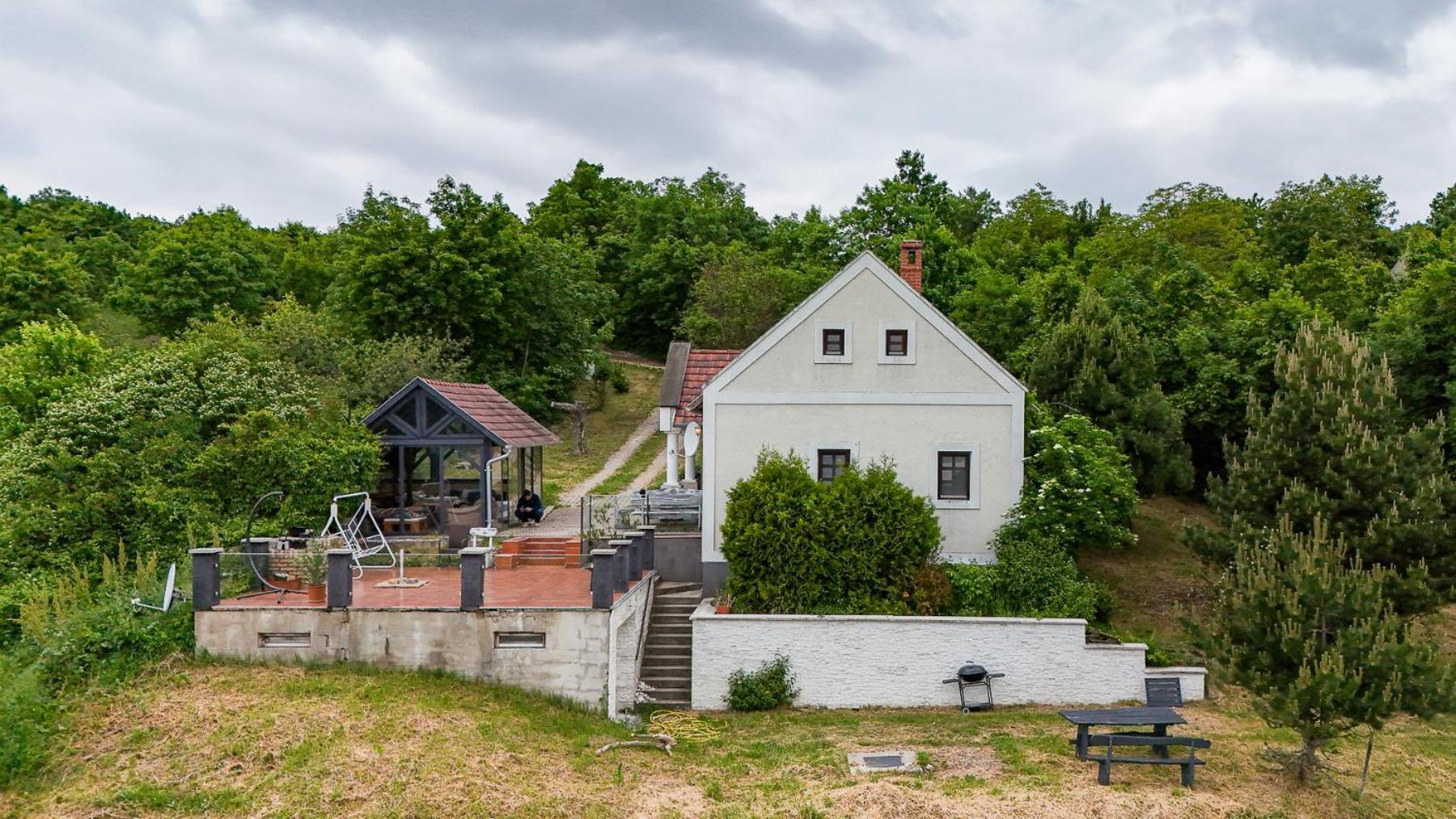Borospince Vendeghaz Villa Pecsely ภายนอก รูปภาพ