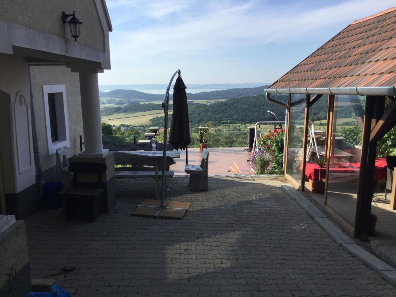 Borospince Vendeghaz Villa Pecsely ภายนอก รูปภาพ
